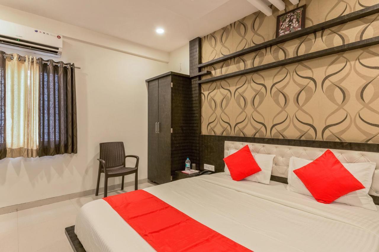 Oyo Flagship 19196 Shree Sai Niladri Residency เชอร์ดี ภายนอก รูปภาพ