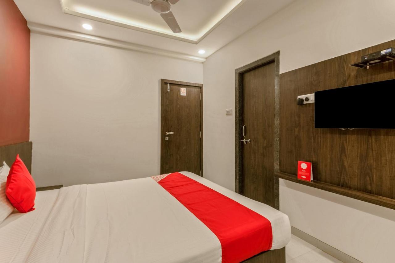 Oyo Flagship 19196 Shree Sai Niladri Residency เชอร์ดี ภายนอก รูปภาพ