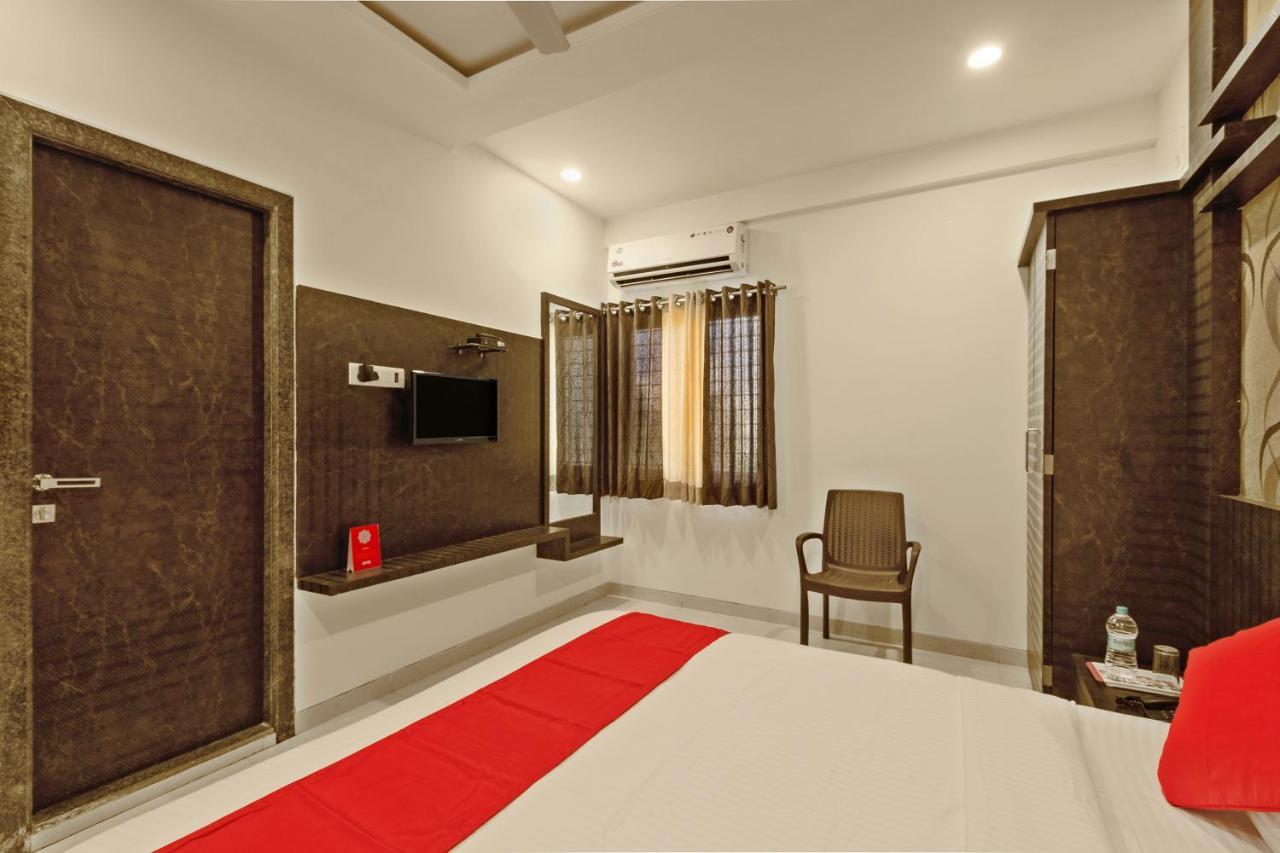Oyo Flagship 19196 Shree Sai Niladri Residency เชอร์ดี ภายนอก รูปภาพ